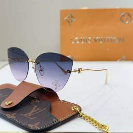 Picture of Louis Vuitton Sunglasses _SKUfw75015605fw